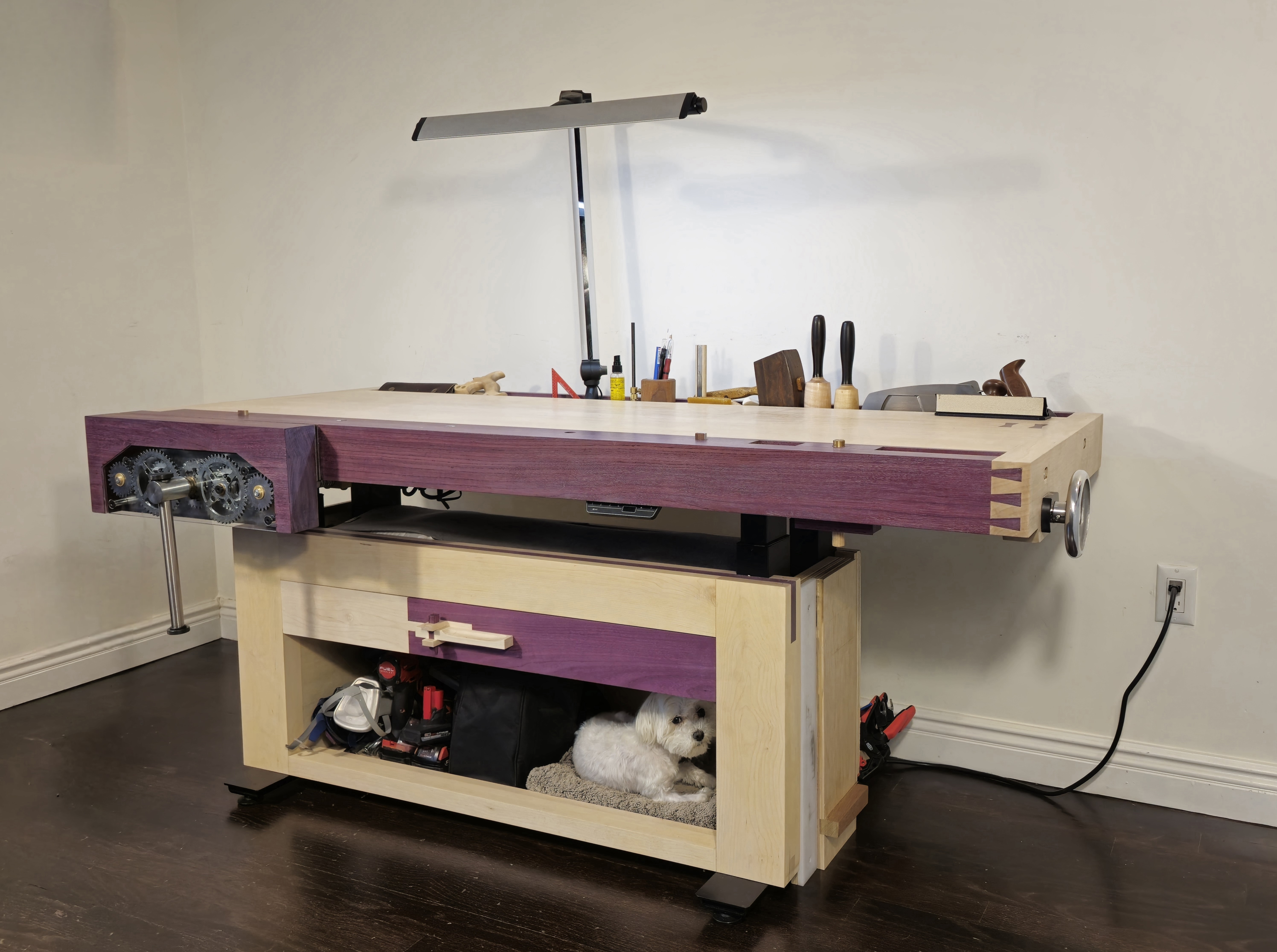 Height-Adjustable Workbench